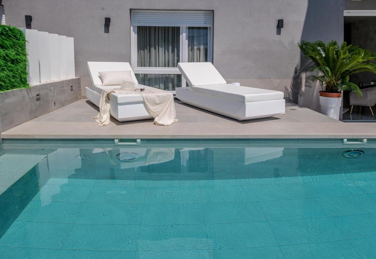 Golden Cell Appartement *